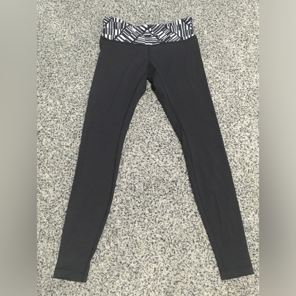 Lululemon workout yoga pants womens size 8